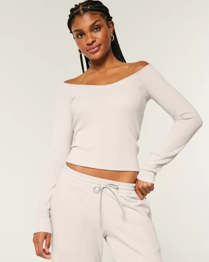 Gilly Hicks Wide V-Neck Top,Gilly Hicks Wide V-Neck Top Gilly Hicks Wide V-Neck Top,Gilly Hicks Wide V-Neck Top