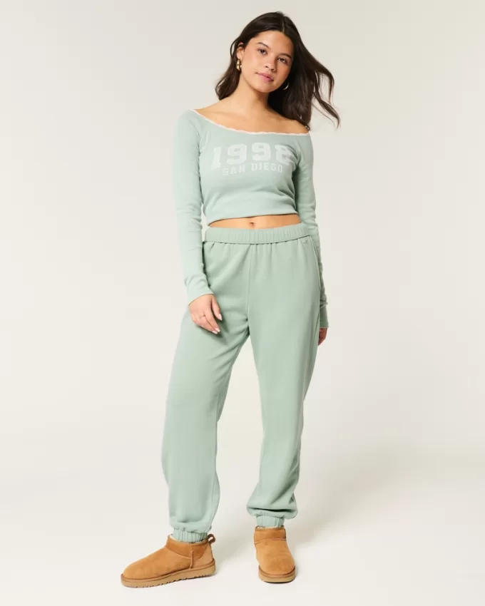 Hollister Feel Good Fleece Dad Joggers,Hollister Feel Good Fleece Dad Joggers